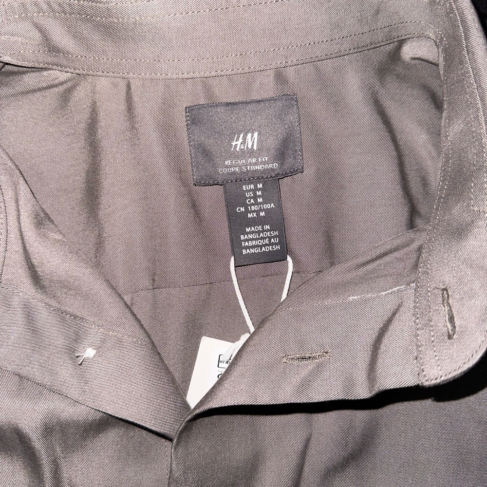 H&M Elegant Gray Dress Shirt - Picture 3 of 3